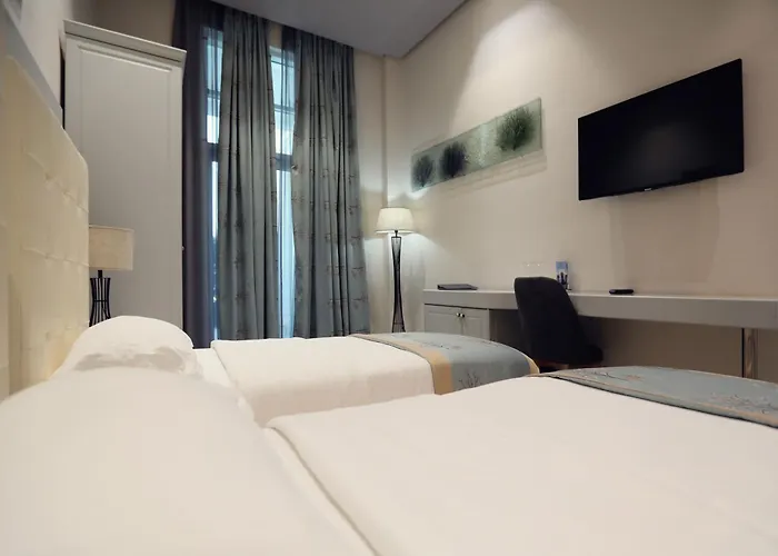 Hotel Grand Europa Affiliated By Melia 5*
