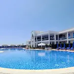 Grand Europa Resort, Affiliated By Melia Velipojë