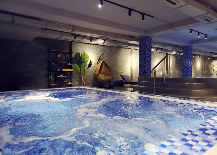 Hotel Grand Europa Affiliated By Melia 5*